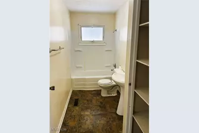 2217 Belvoir Boulevard, Loveland, OH 44121 - Photo 5