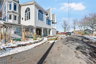 584 Apple Dr, Coventry, OH 44319 - Photo 3