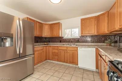 504 7th Street, Fairport Harbor, OH 44077 - Photo 19