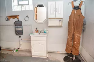 2024 Lisbon St, East Liverpool, OH 43920 - Photo 29