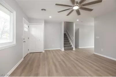 3834 Cambridge Avenue, Lorain, OH 44053 - Photo 3