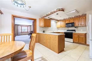 6534 Diana Dr, Poland, OH 44514 - Photo 7