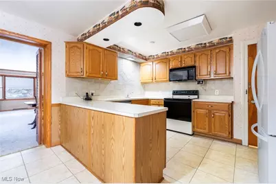6534 Diana Drive, Poland, OH 44514 - Photo 9
