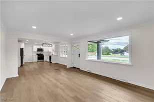 338 Blossom Ave, Campbell, OH 44405 - Photo 3