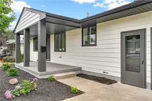 338 Blossom Ave, Campbell, OH 44405 - Photo 25