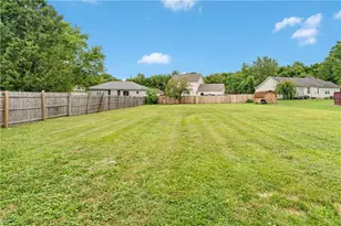 338 Blossom Ave, Campbell, OH 44405 - Photo 27