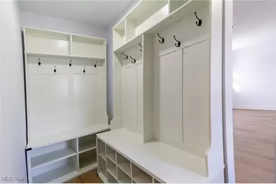 33621 Henwell Road, Columbia Station, OH 44028 - Photo 15