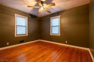 318 Charlotte St, Bucyrus, OH 44820 - Photo 7