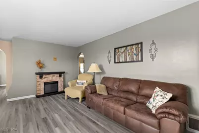 128 Alta Street, Weirton, WV 26062 - Photo 5