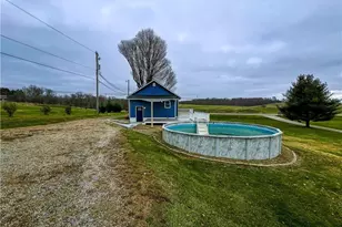 3895 Adamsville Rd, Zanesville, OH 43701 - Photo 5