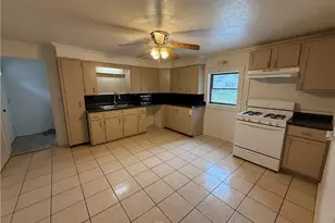 604 Crider Ave NE, New Philadelphia, OH 44663 - Photo 5