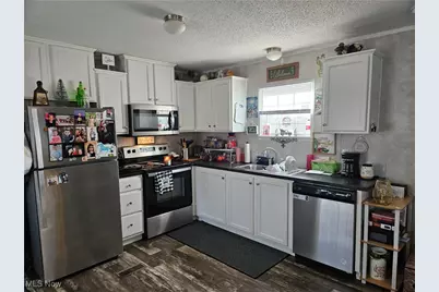 81 Hyland Drive, Akron, OH 44312 - Photo 3