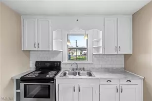 411 W 45th St, Shadyside, OH 43947 - Photo 9