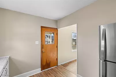 411 W 45th Street, Shadyside, OH 43947 - Photo 11