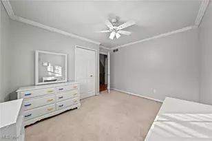 9201 Old Meadow Dr, Chagrin Falls, OH 44023 - Photo 21