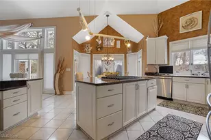 3700 Tamarisk Dr, Akron, OH 44333 - Photo 17