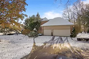 3700 Tamarisk Dr, Akron, OH 44333 - Photo 45