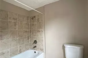 147 Brighton Dr, Akron, OH 44301 - Photo 7