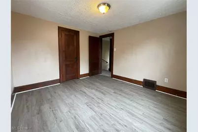 147 Brighton Drive, Akron, OH 44301 - Photo 5