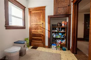 410 Pine St, Coshocton, OH 43812 - Photo 13