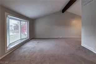 1184 Mayfair Dr, Green Hills, OH 44131 - Photo 7