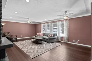 6473 Tanglewood Ln, Green Hills, OH 44131 - Photo 5