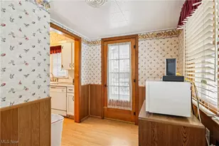 79 20th St SW, Barberton, OH 44203 - Photo 15