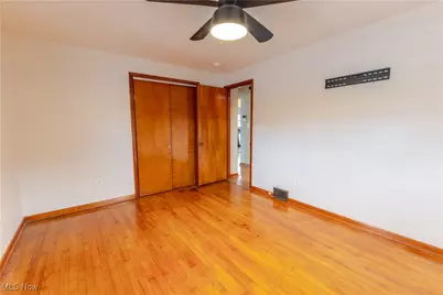 120 Capitol Drive, Weirton, WV 26062 - Photo 21