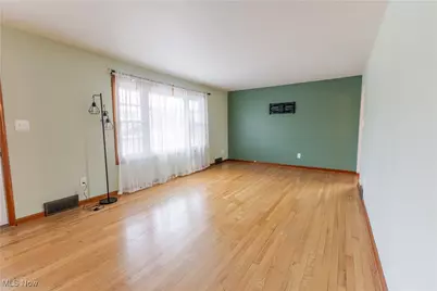 120 Capitol Drive, Weirton, WV 26062 - Photo 5