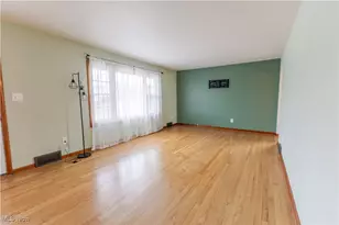 120 Capitol Dr, Weirton, WV 26062 - Photo 5