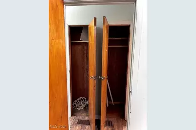 809 Delia Avenue, Martins Ferry, OH 43935 - Photo 21