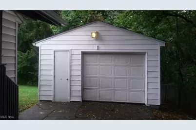 73 S Hartford Avenue, Youngstown, OH 44509 - Photo 3