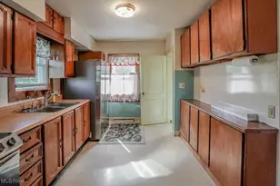 2000 Prairie College St SW, Canton, OH 44706 - Photo 9