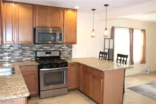 2911 Oakwood Dr, Cuyahoga Falls, OH 44221 - Photo 5