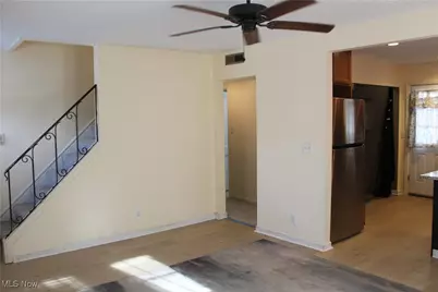 2911 Oakwood Drive, Cuyahoga Falls, OH 44221 - Photo 11