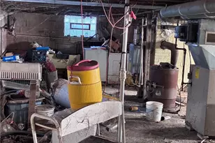 2048 Grafton Rd, Elyria, OH 44035 - Photo 9