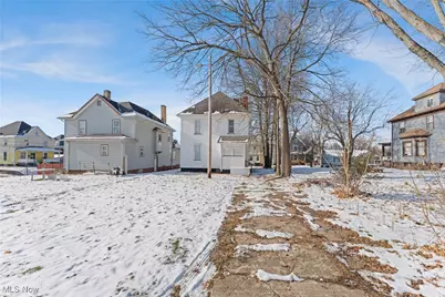 706 Harriet Avenue NW, Canton, OH 44703 - Photo 31