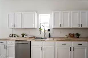 264 Finchfield Cir, Macedonia, OH 44056 - Photo 9