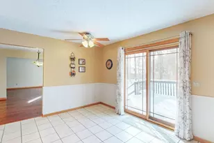 8305 Pebble Creek Ct, Chagrin Falls, OH 44023 - Photo 9