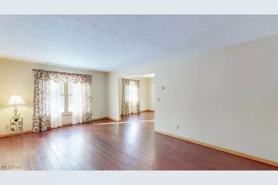 8305 Pebble Creek Court, Chagrin Falls, OH 44023 - Photo 21