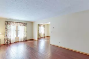 8305 Pebble Creek Ct, Chagrin Falls, OH 44023 - Photo 21