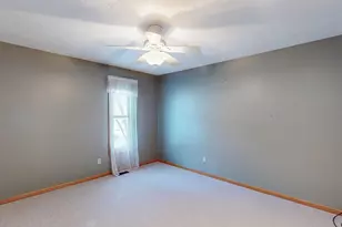 8305 Pebble Creek Ct, Chagrin Falls, OH 44023 - Photo 17