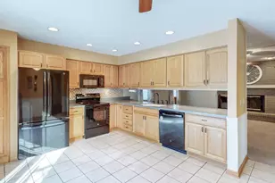 8305 Pebble Creek Ct, Chagrin Falls, OH 44023 - Photo 27