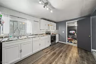 1410 Hamlin Dr, Ashtabula, OH 44004 - Photo 15