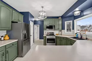 1705 Cornerstone St SW, Hartville, OH 44632 - Photo 17