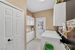 1705 Cornerstone St SW, Hartville, OH 44632 - Photo 25