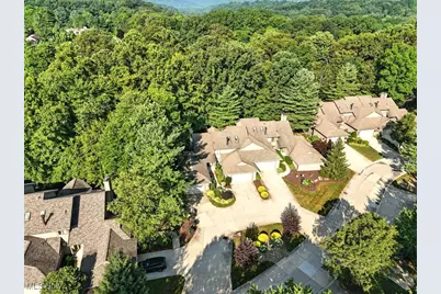 2180 Stone Creek Trail, Cuyahoga Falls, OH 44223 - Photo 5