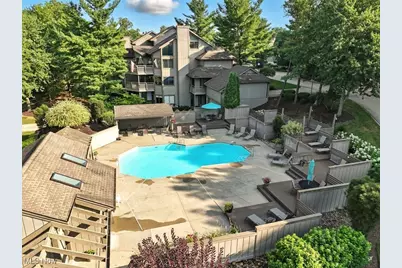 2180 Stone Creek Trail, Cuyahoga Falls, OH 44223 - Photo 7