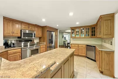 2180 Stone Creek Trail, Cuyahoga Falls, OH 44223 - Photo 27