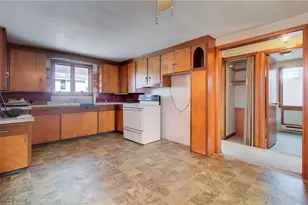 210 E Gorgas St, Louisville, OH 44641 - Photo 43